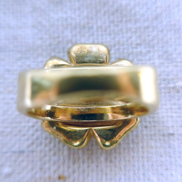 Banana Republic Women Size 6 Enamel Flower Cocktail Ring - Picture 5 of 9